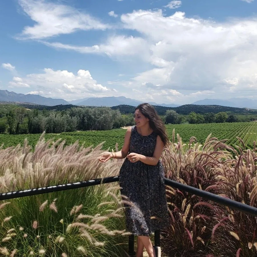 Marystela in the field